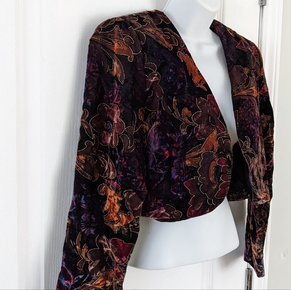 VINTAGE 80s Velour floral textured Cropped Jacket Black burgundy size Small @E - Picture 6 of 8